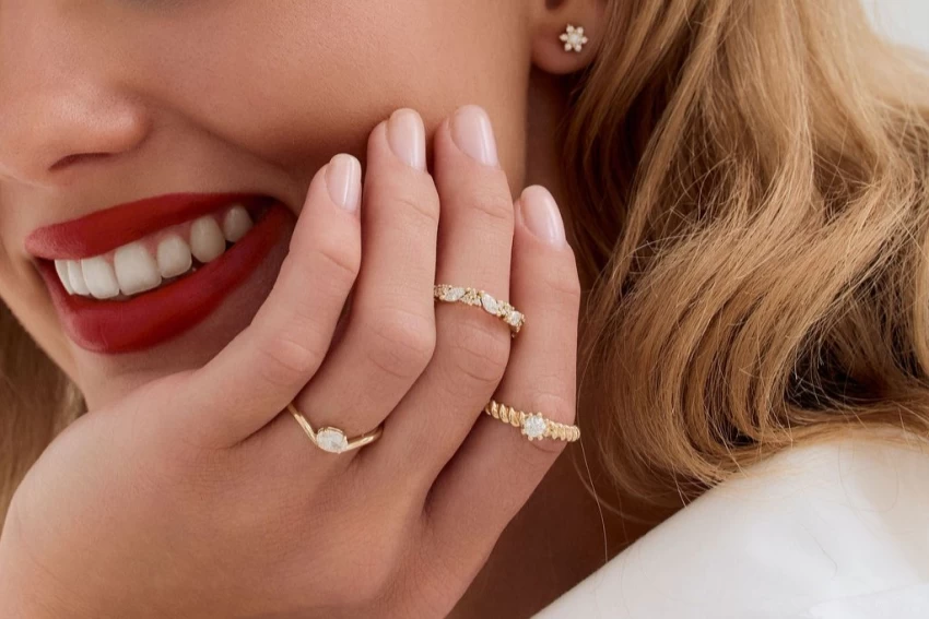 zarocni prstani, diamantni prstani, prstani z diamanti, zlati prstani z diamanti, rumeno zlato in diamanti, belo zlato z diamanti ( (38)